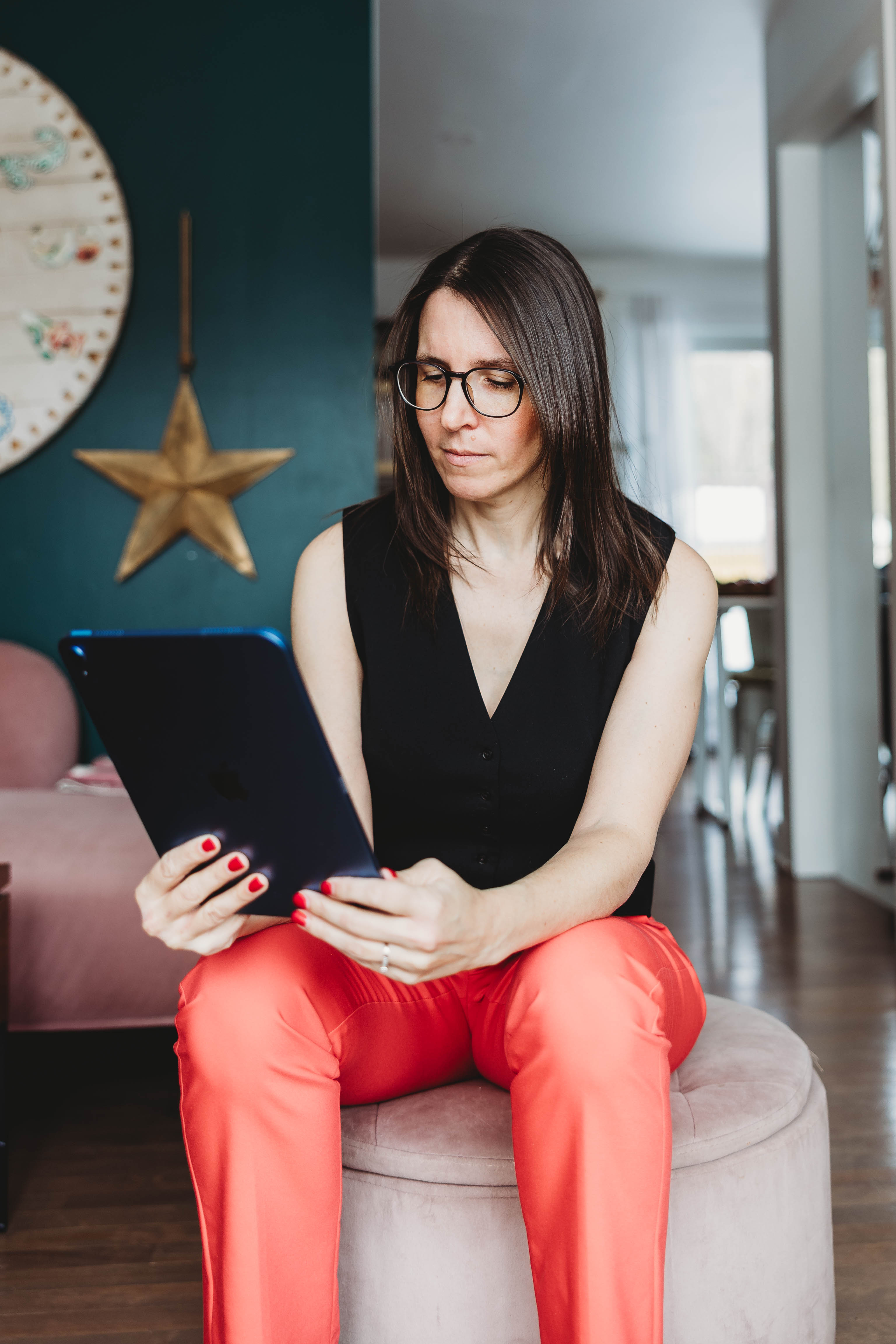 Sophie avec une tablette
